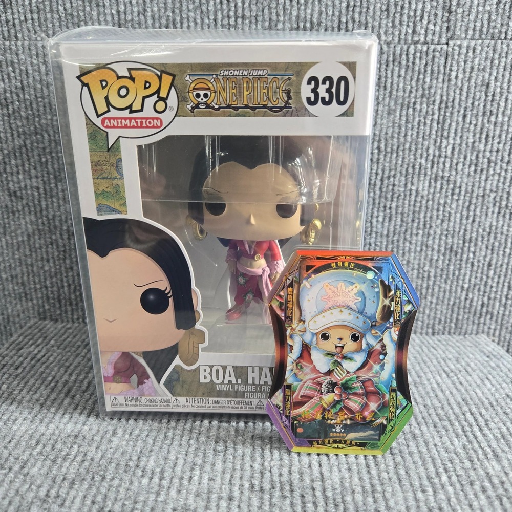 Funko Pop! Animation One Piece Boa Hancock #330 Vinyl Fig Tony Tony Chopper Card